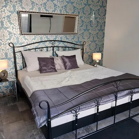 Domicile Chic Mit Schwimmbad Und Saunanutzung Apartman